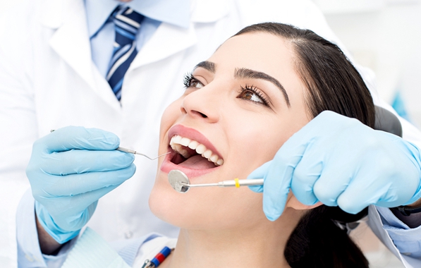 牙齿种植手术需要花多少钱？